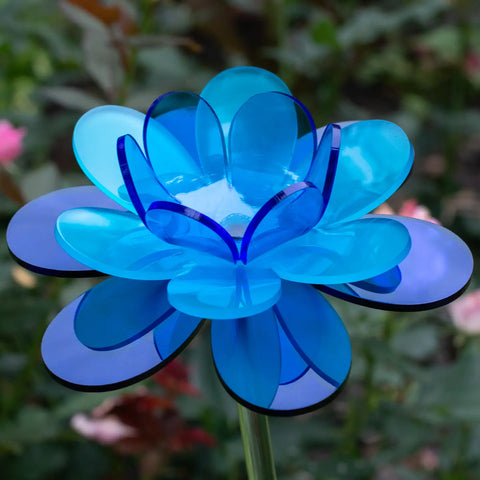 Diamond Lotus Garden Stake